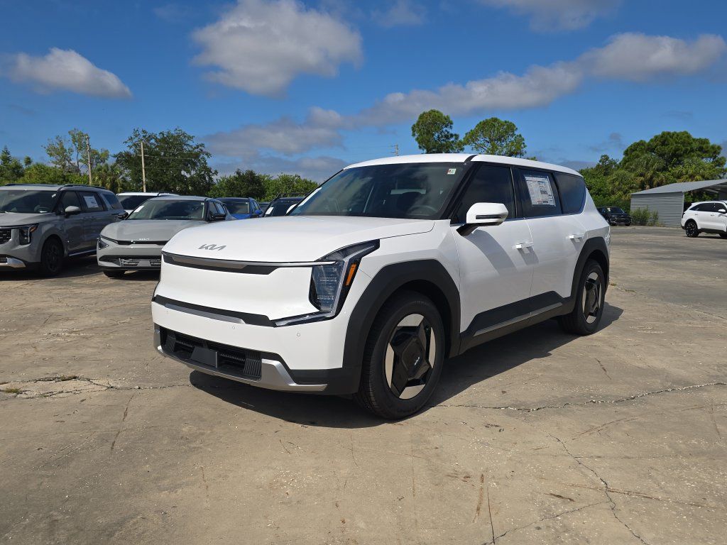 New 2026 Kia EV9 Light RWD image 4