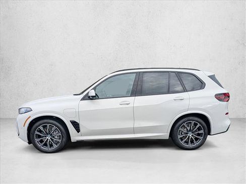New 2026 BMW X5 xDrive50e w/ M Sport Package image 9