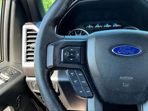 Used 2016 Ford F150 XLT w/ Equipment Group 302A Luxury AWD/4WD image 12