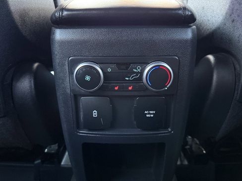 Used 2020 Ford Explorer Platinum w/ Premium Technology Package image 42