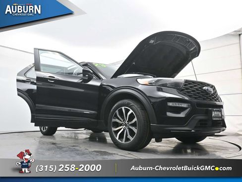 Used 2023 Ford Explorer ST-Line w/ Class IV Trailer Tow Package AWD/4WD image 32