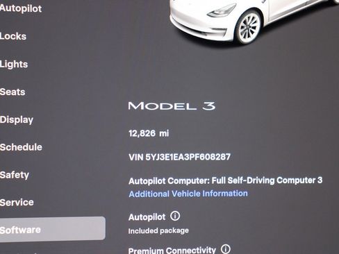 Used 2023 Tesla Model 3 Standard Range image 15