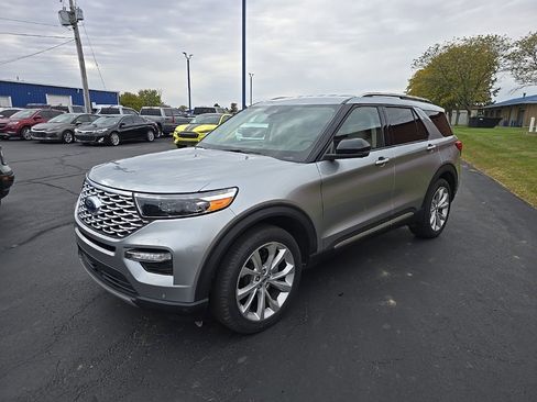 Used 2023 Ford Explorer Platinum w/ Class IV Trailer Tow Package image 6