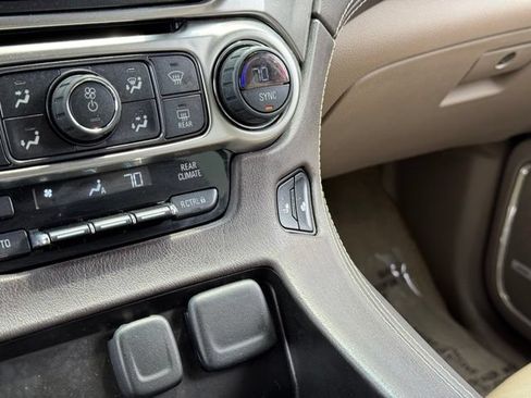 Used 2016 Chevrolet Tahoe LT RWD image 18