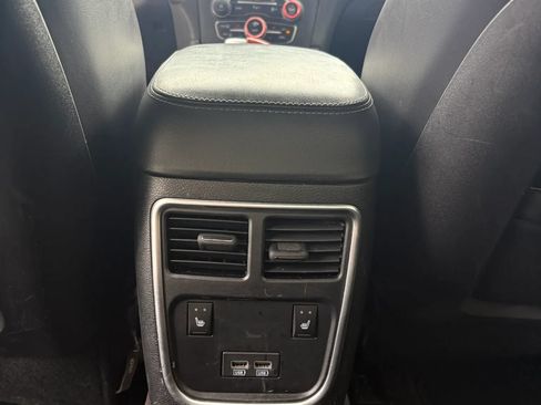 Used 2018 Dodge Charger R/T RWD image 24
