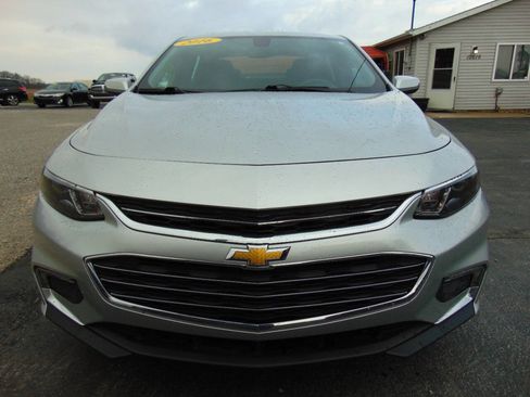 Used 2016 Chevrolet Malibu LT image 3