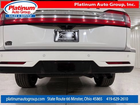 Used 2020 Lincoln Navigator Black Label w/ Cargo Convenience Package AWD/4WD image 65