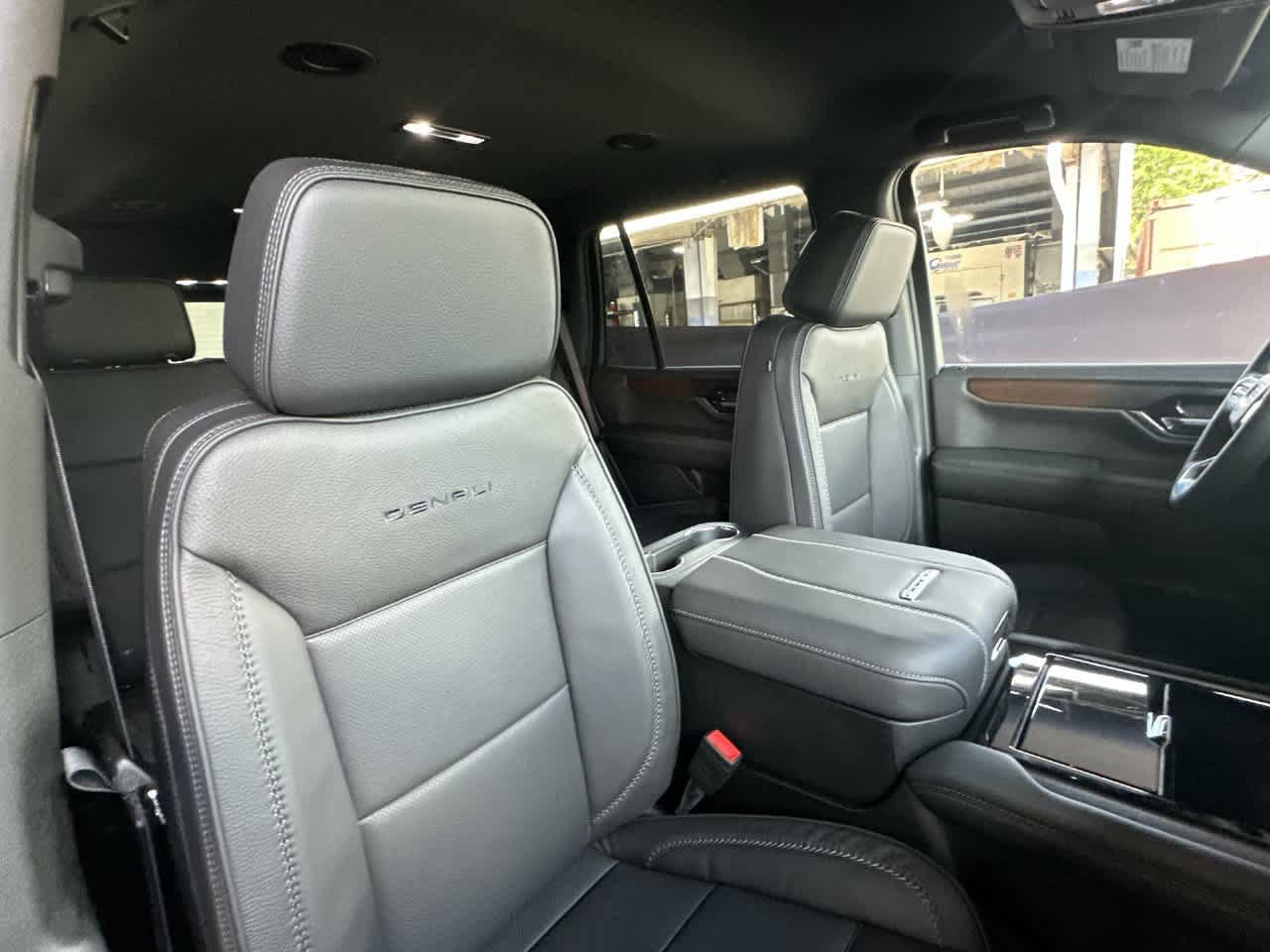 New 2026 GMC Yukon Denali RWD image 27