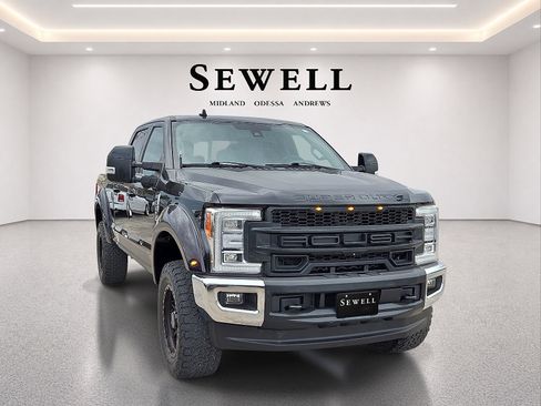 Used 2019 Ford F250 Lariat w/ Lariat Ultimate Package AWD/4WD image 7