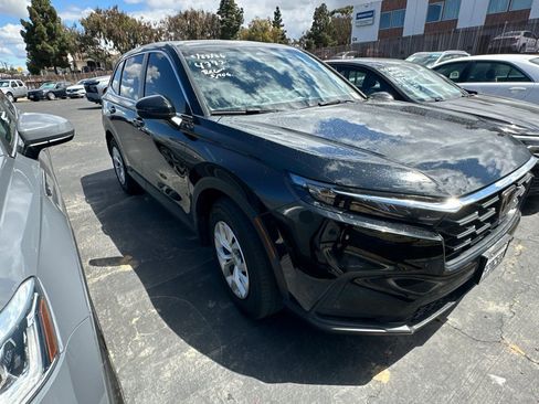 Used 2025 Honda CR-V LX image 2