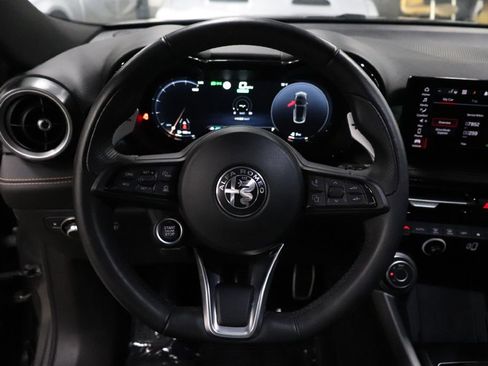 Used 2024 Alfa Romeo Tonale Ti image 27