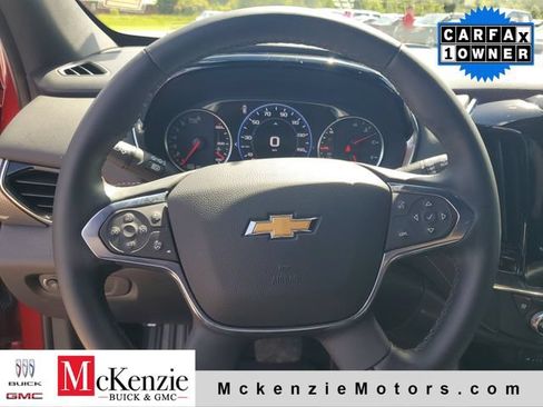 Used 2023 Chevrolet Traverse Premier FWD image 10
