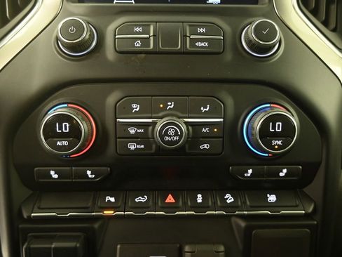 Used 2021 Chevrolet Silverado 2500 LT w/ Midnight Edition AWD/4WD image 29