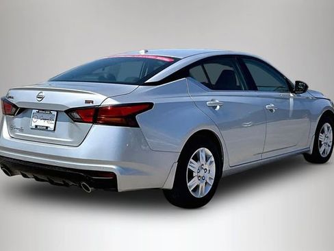 Used 2024 Nissan Altima 2.5 SR FWD image 5