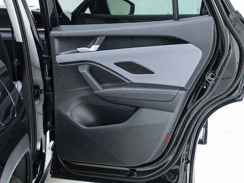 New 2026 Volkswagen Tiguan SE image 30