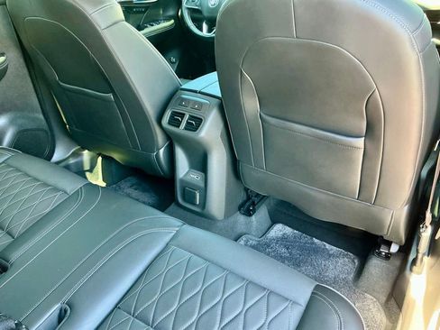 Used 2023 Buick Envision Avenir AWD/4WD image 27