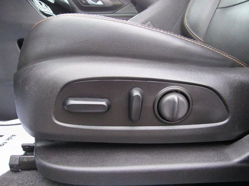 Certified 2020 GMC Terrain SLT w/ Preferred Package image 12