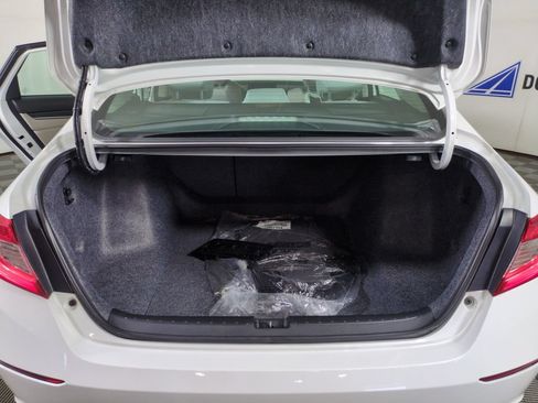Certified 2021 Honda Accord EX image 22