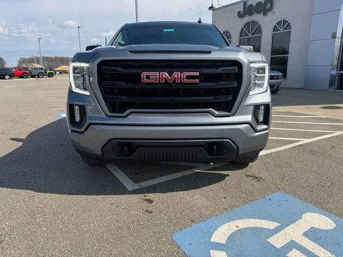 Used 2022 GMC Sierra 1500 Elevation w/ Preferred Package image 4
