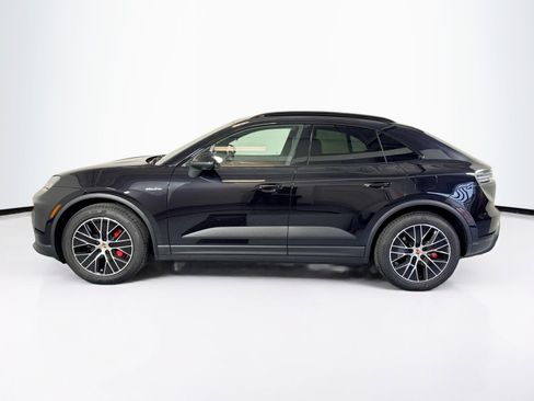 New 2026 Porsche Macan 4S Electric image 2