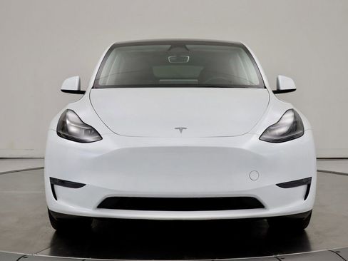 Used 2024 Tesla Model Y Long Range image 8