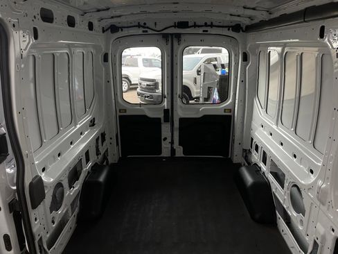 Used 2021 Ford Transit 250 Medium Roof image 17