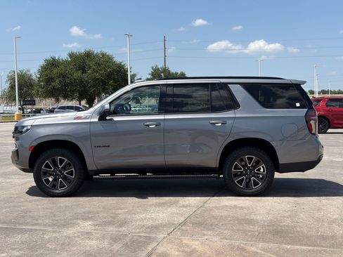 Used 2021 Chevrolet Tahoe Z71 w/ Luxury Package AWD/4WD image 2
