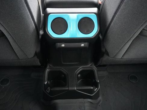 Used 2024 Jeep Wrangler Sport S image 31