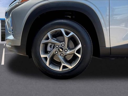 New 2026 Chevrolet Trax LT w/ Driver Confidence Package FWD image 12