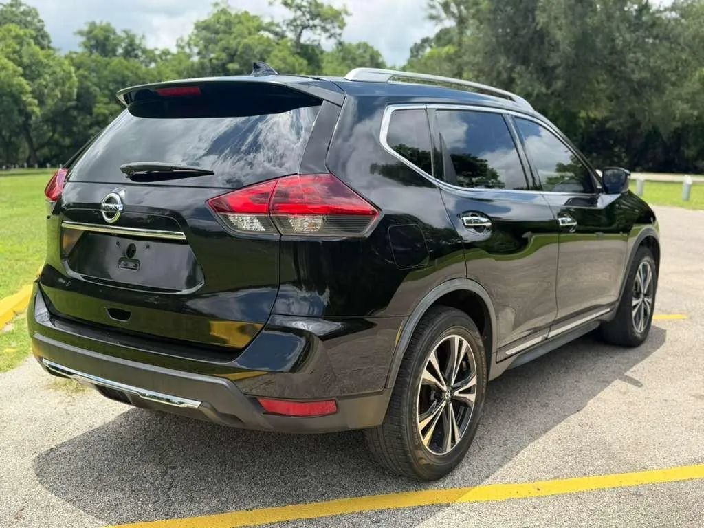 Used 2018 Nissan Rogue SL FWD image 5