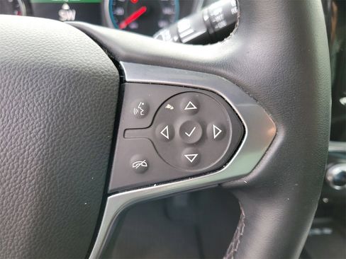 Used 2023 Chevrolet Traverse LT image 21