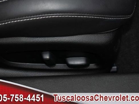 Used 2022 Chevrolet Camaro LT image 25