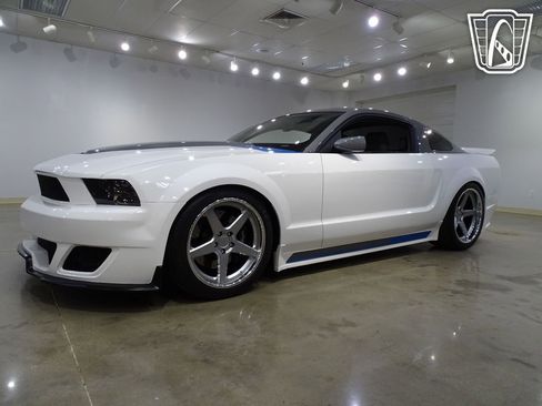 Used 2008 Ford Mustang Project Borderline image 2