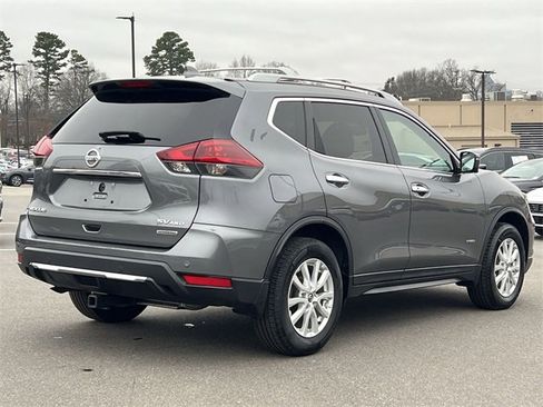 Used 2019 Nissan Rogue SV w/ Premium Package image 37