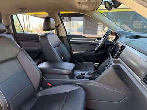 Used 2021 Volkswagen Atlas SE image 21