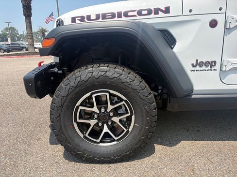 New 2026 Jeep Wrangler Unlimited Rubicon w/ Steel Bumper Group AWD/4WD image 22