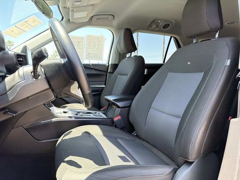 Used 2023 Ford Explorer XLT RWD image 22