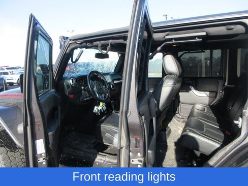 Used 2017 Jeep Wrangler Unlimited Rubicon AWD/4WD image 5