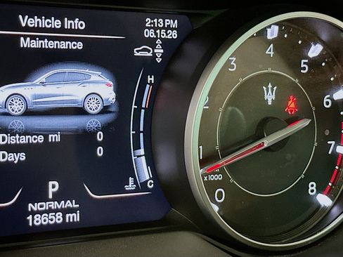 Used 2022 Maserati Levante Modena AWD/4WD image 9