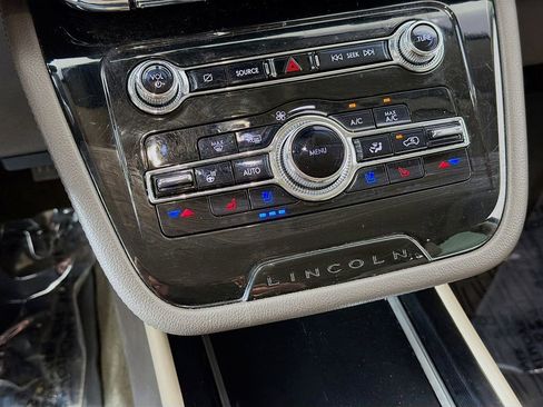 Used 2022 Lincoln Corsair AWD w/ Equipment Group 101A image 37