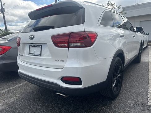 Used 2020 Kia Sorento EX image 18