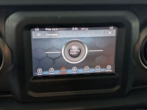 Used 2019 Jeep Wrangler Sport AWD/4WD image 9