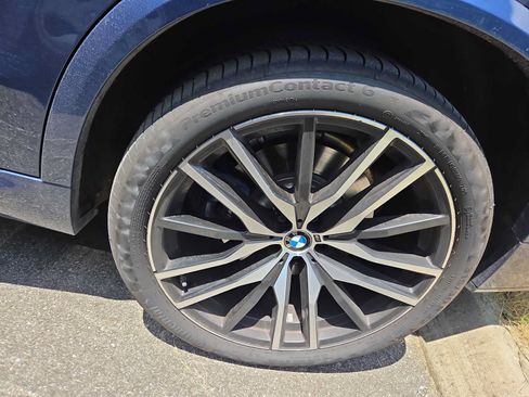 Used 2023 BMW X5 M50i w/ Parking Assistance Package AWD/4WD image 7