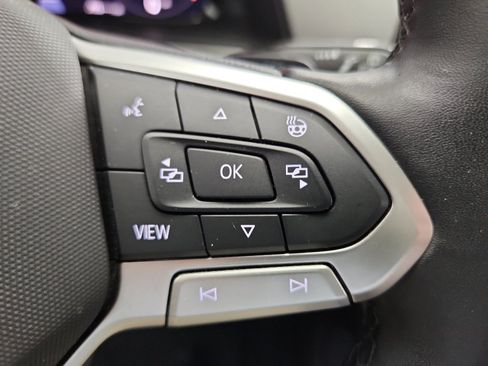 Certified 2025 Volkswagen Atlas Peak Edition SE AWD/4WD image 14