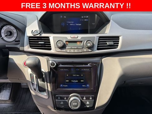 Used 2016 Honda Odyssey SE image 17