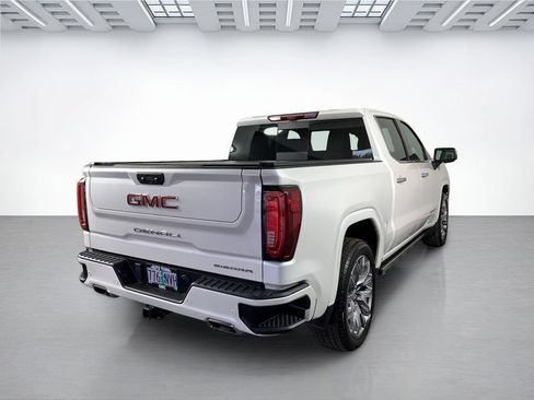 Used 2022 GMC Sierra 1500 Denali w/ Denali Reserve Package AWD/4WD image 2
