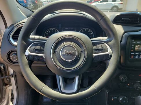 Used 2018 Jeep Renegade Latitude AWD/4WD image 21