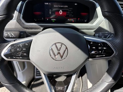 Used 2023 Volkswagen Tiguan SE R-Line image 16