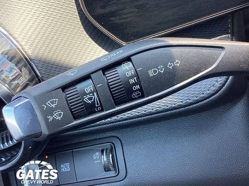 Used 2026 Chevrolet Equinox LT FWD image 20