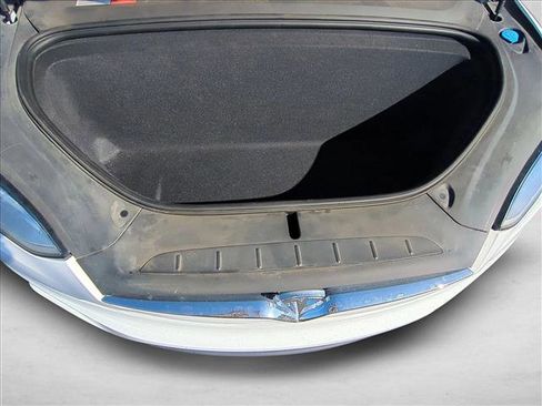 Used 2016 Tesla Model X 75D image 24